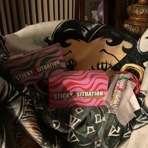 kate spade Sticky Situation Pink and Green Party Favor Set